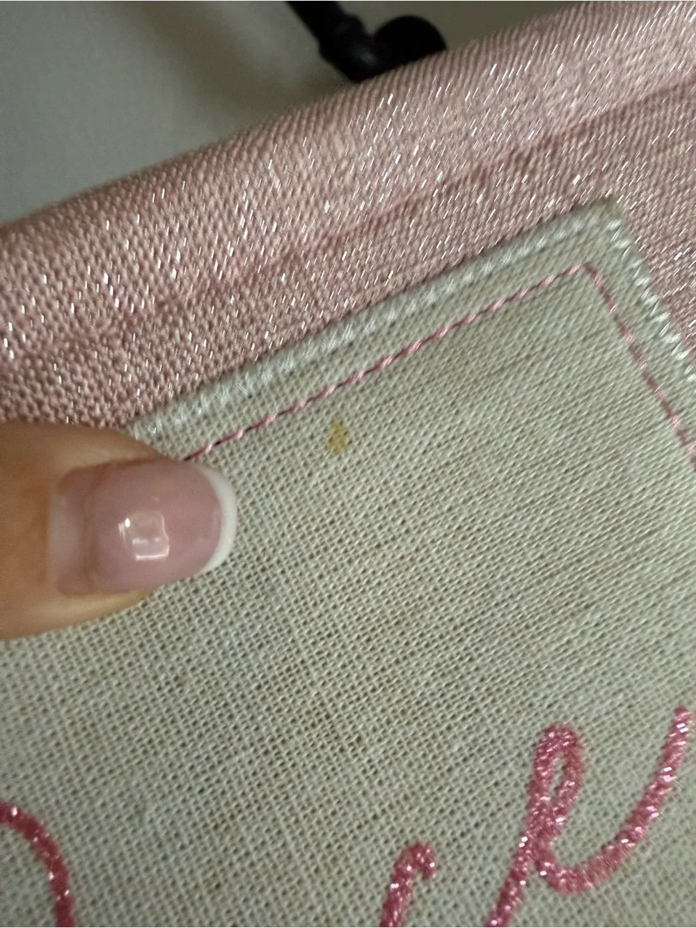 N/A 7”d subtle detail